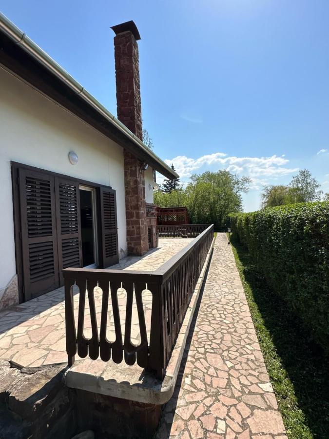 Hangulatos Balaton Parti Nyaralo Révfülöp エクステリア 写真